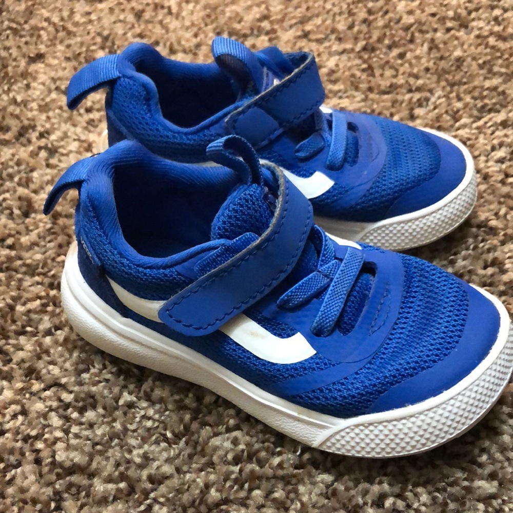 Like new TODDLER ULTRARANGE RAPIDWELD sneaker  Vans Size 6